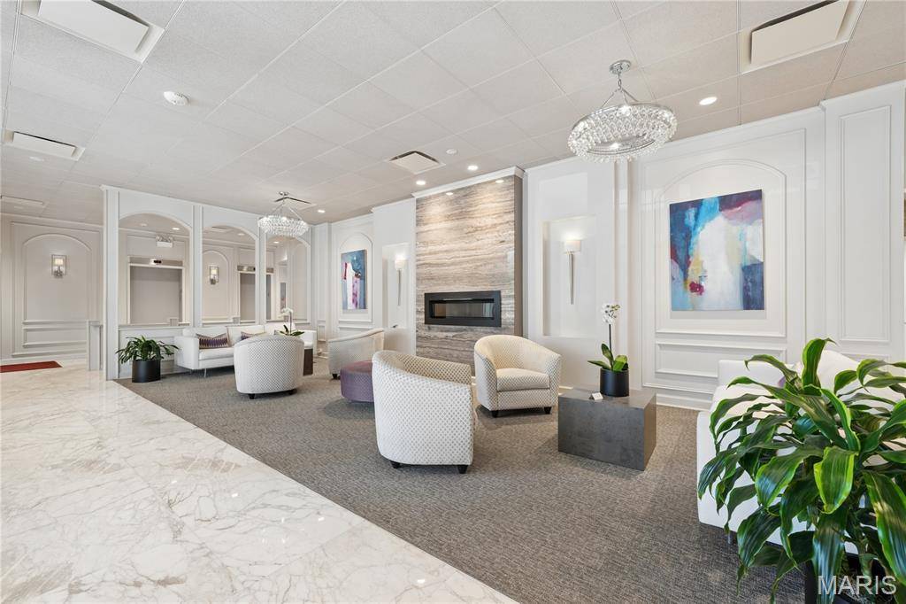200 S Brentwood BLVD #7F, Clayton, MO 63105