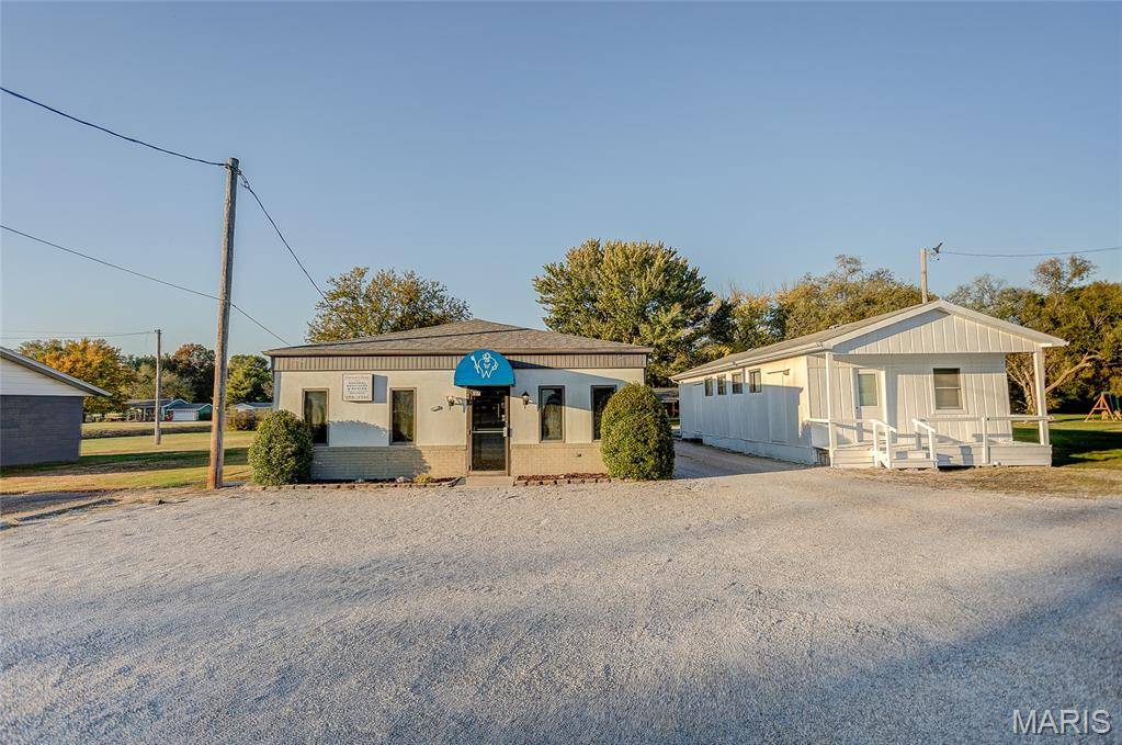 607 E Lyons St, Marissa, IL 62257