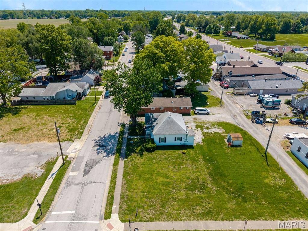 105 S Donk AVE, Maryville, IL 62062