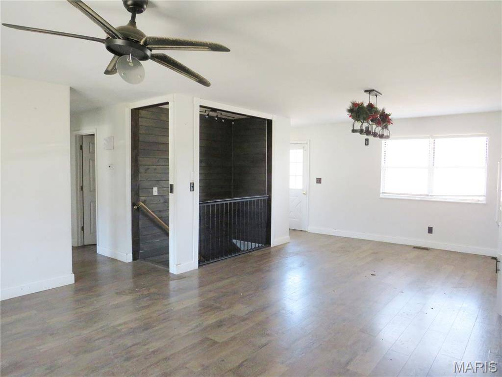 1140 Sycamore LN, St Clair, MO 63077
