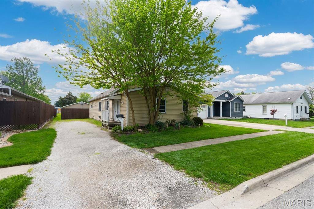 410 Henry ST, Gillespie, IL 62033