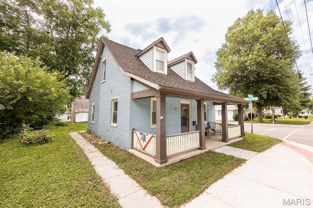 223 N Jefferson ST, Mascoutah, IL 62258