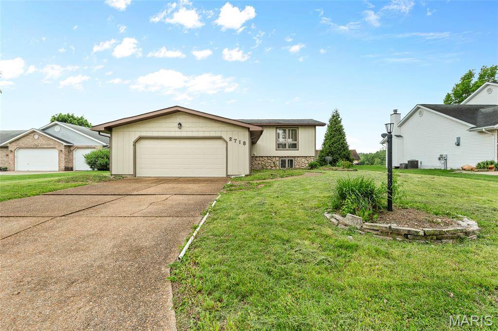 2718 Bryden, Alton, IL 62002