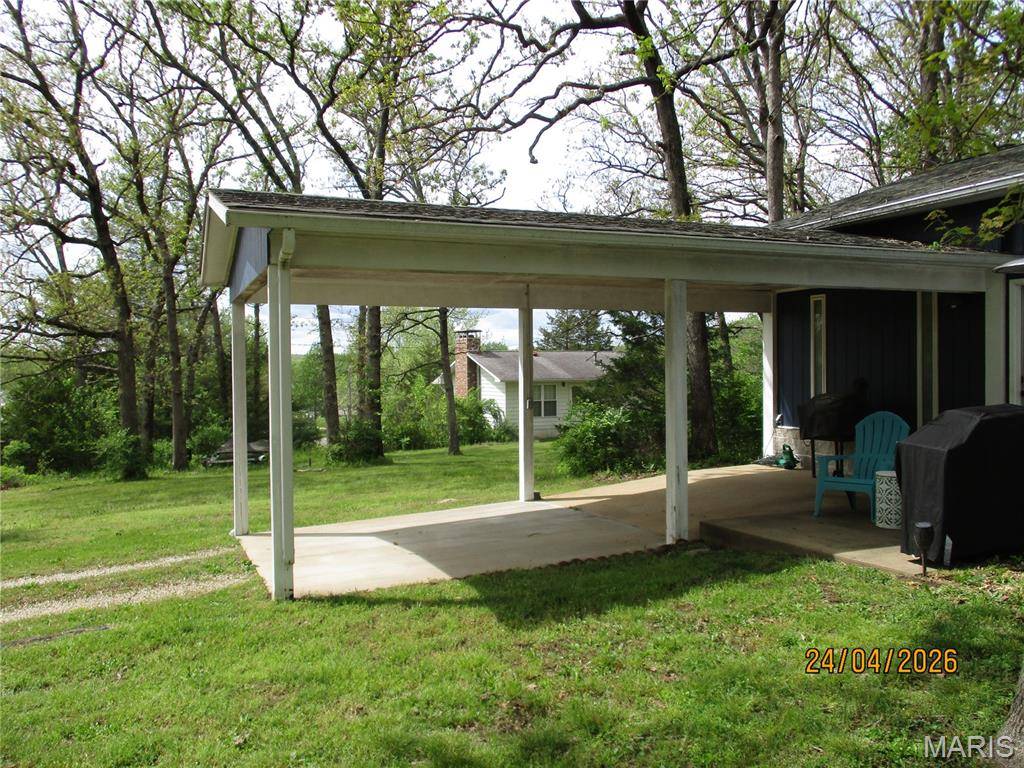 2488 Sanchez DR, Cuba, MO 65453