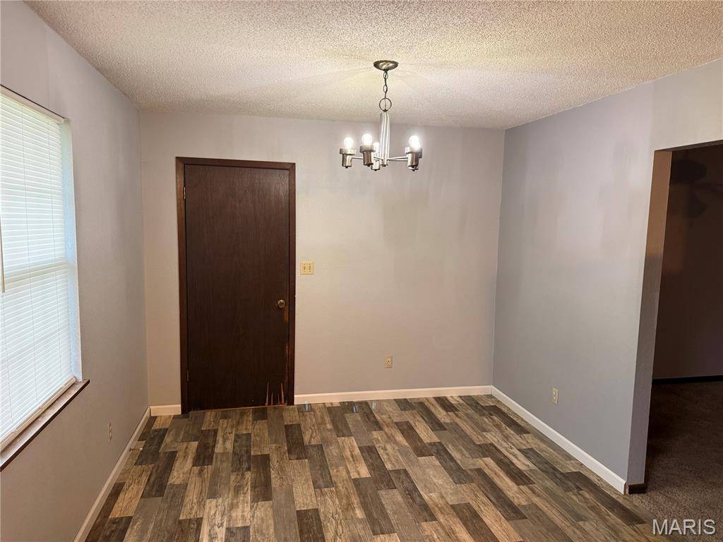 306 Dewolf, Odin, IL 62870