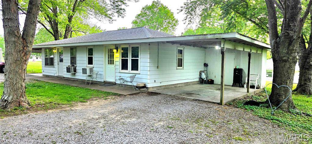 6997 Apple LN, Carbondale, IL 62902