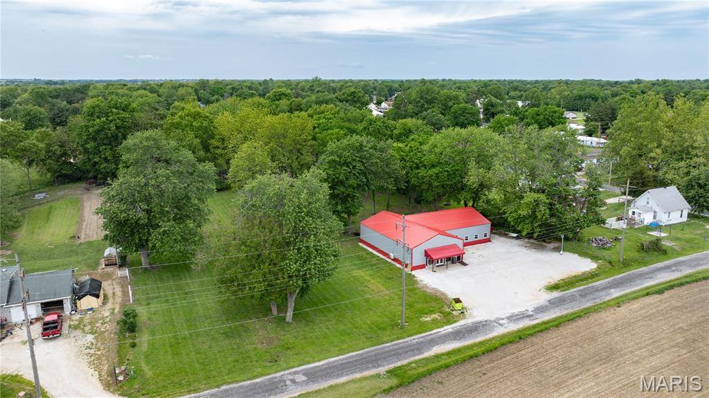 405 Fulton ST, White Hall, IL 62092