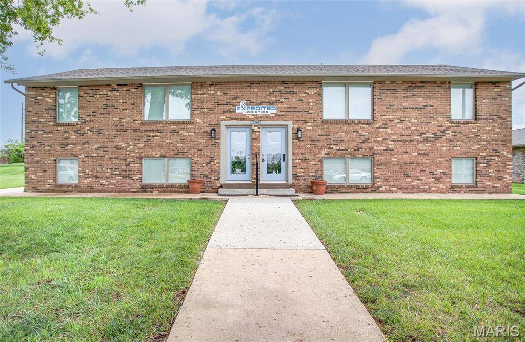 1309 Dadrian Professional PARK, Godfrey, IL 62035