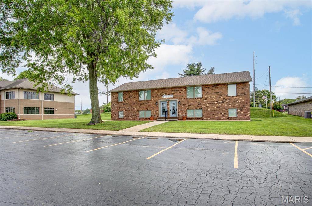 1309 Dadrian Professional PARK, Godfrey, IL 62035