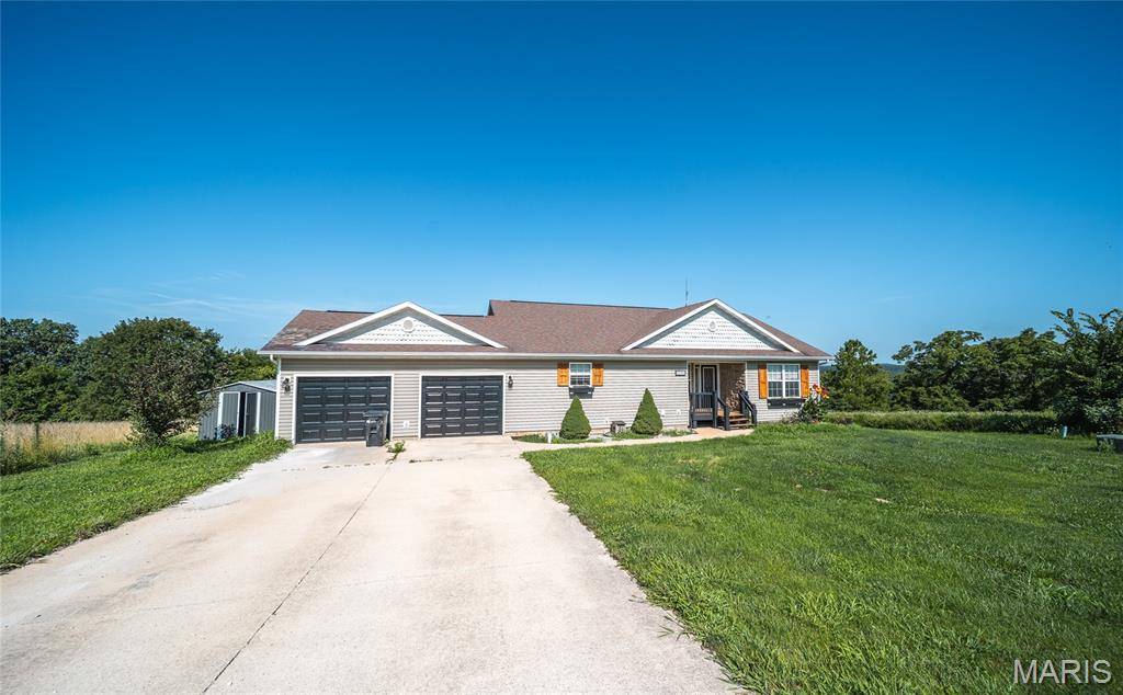 22361 Recon DR, Waynesville, MO 65583