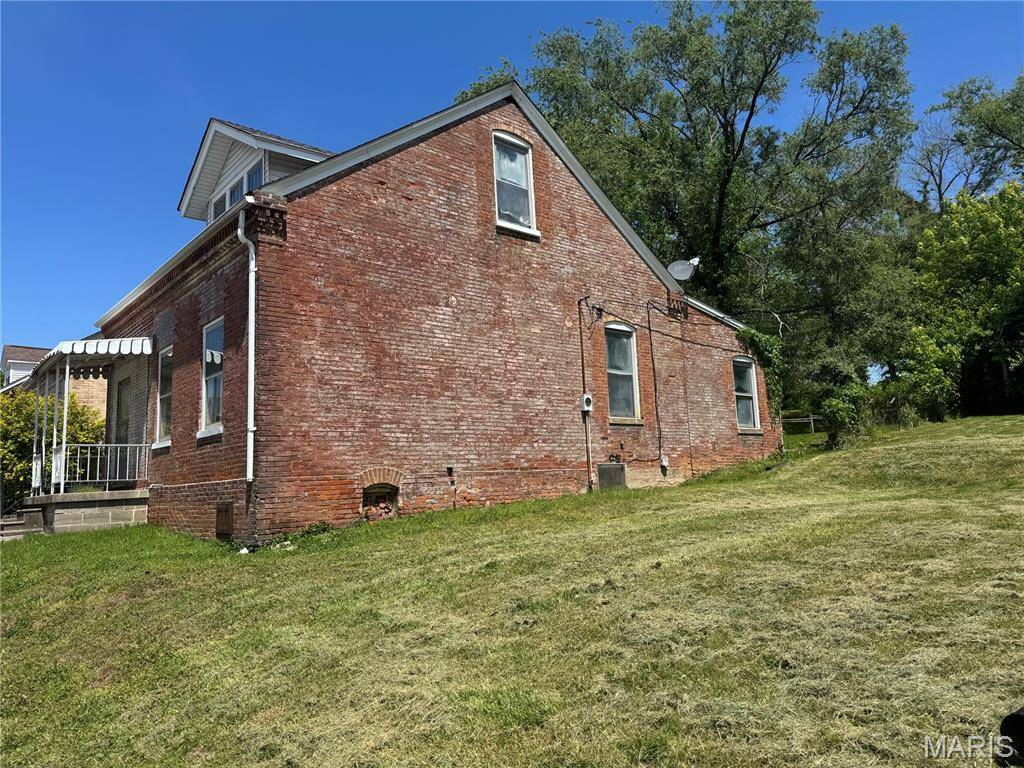 508 S Charles, Belleville, IL 62220