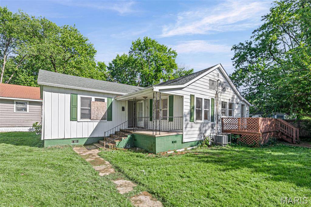 443 Chaudet AVE, East St Louis, IL 62206