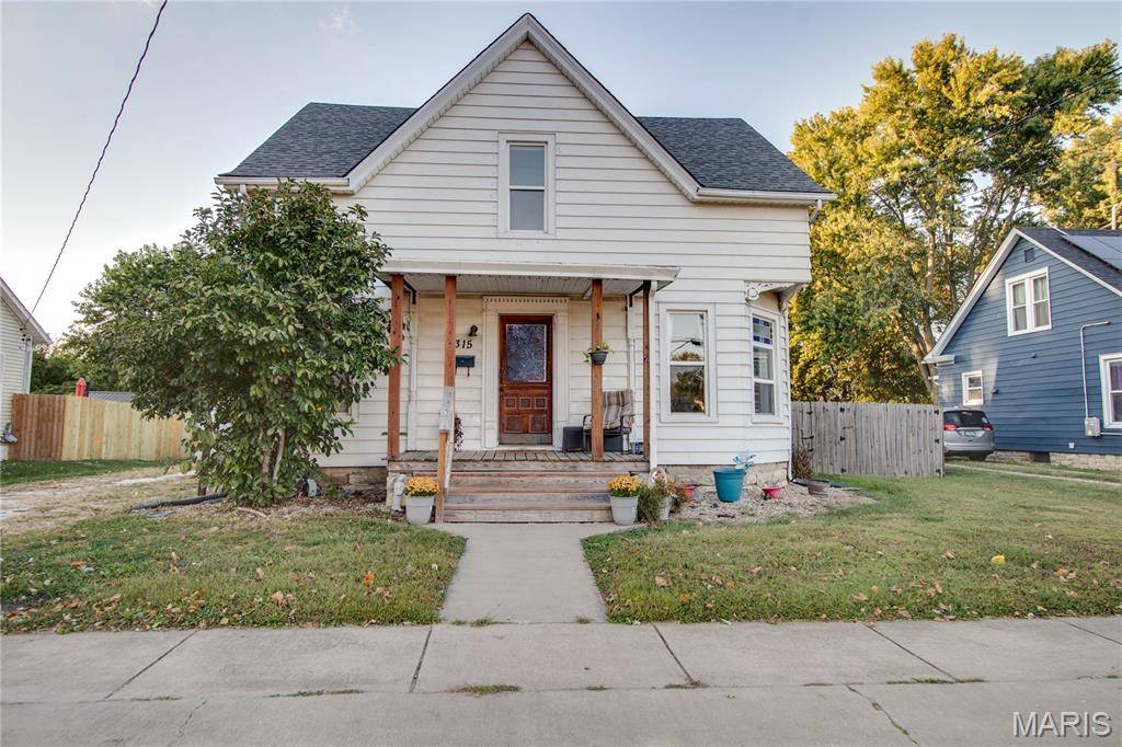 315 E Prairie ST, Jerseyville, IL 62052