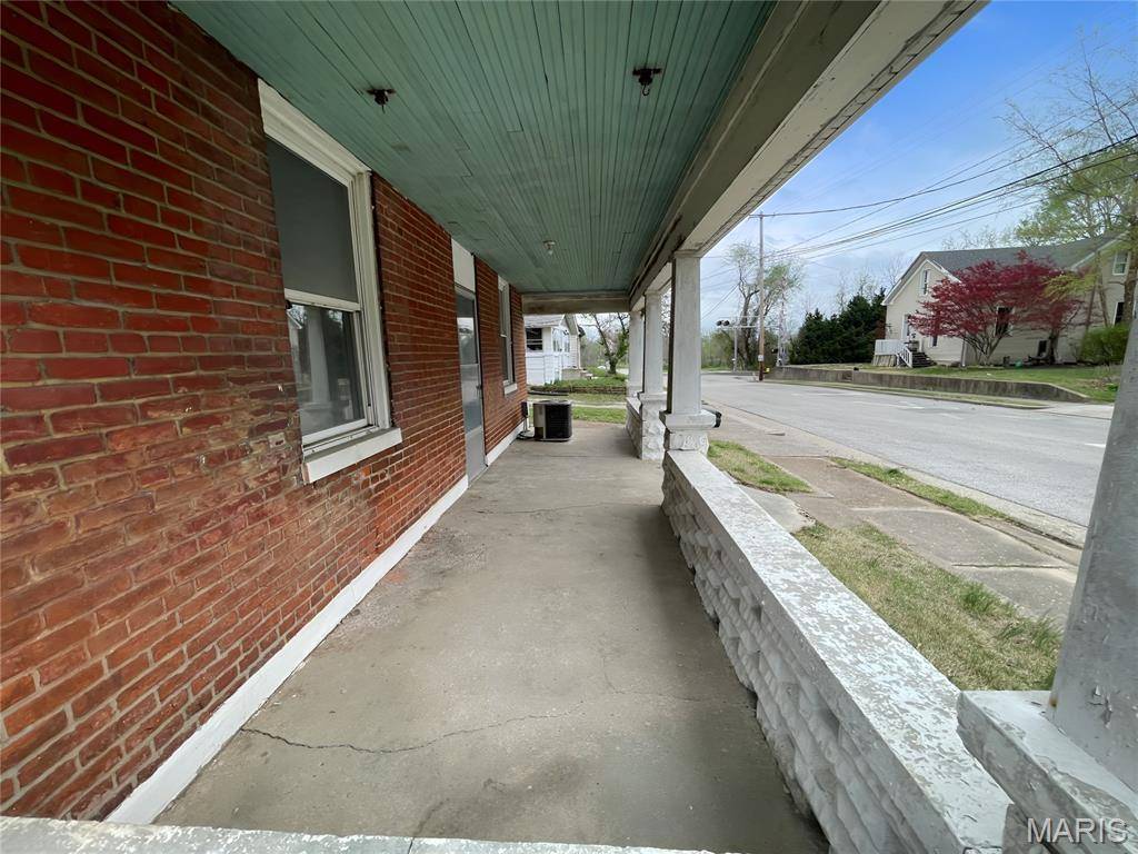 806 N 2nd ST, Swansea, IL 62226