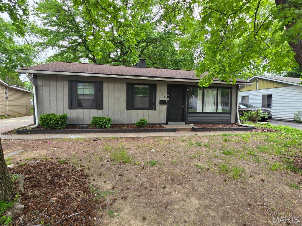 125 Saint Robert DR, Cahokia, IL 62206