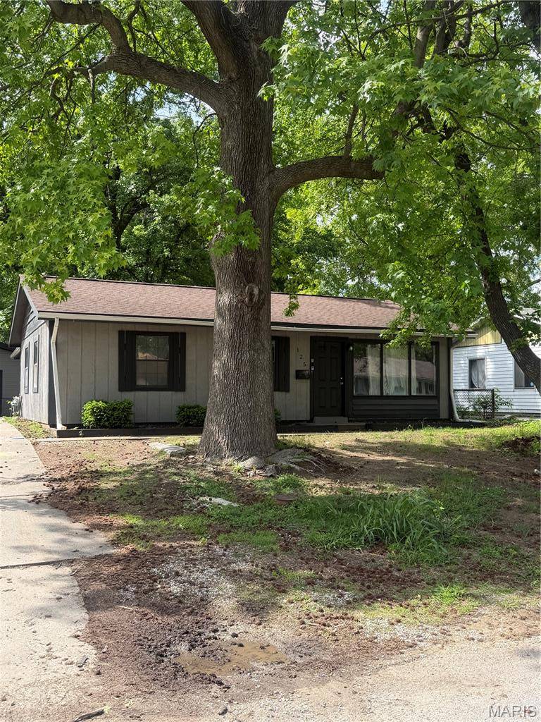 125 Saint Robert DR, Cahokia, IL 62206