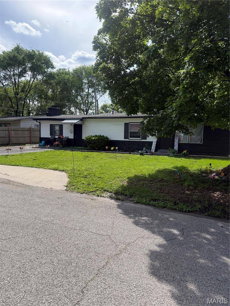 129 Saint Thomas LN, Cahokia, IL 62206