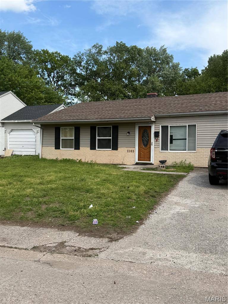 1102 Saint Clement DR, Cahokia, IL 62206