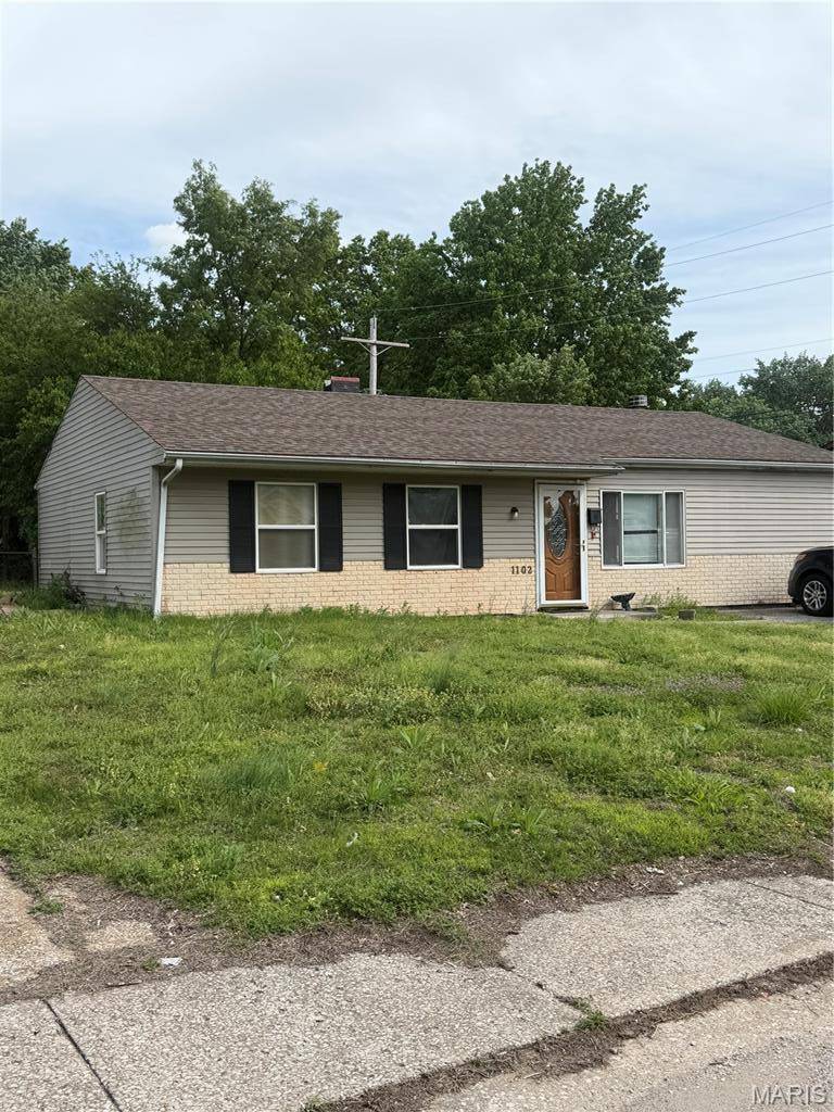 1102 Saint Clement DR, Cahokia, IL 62206