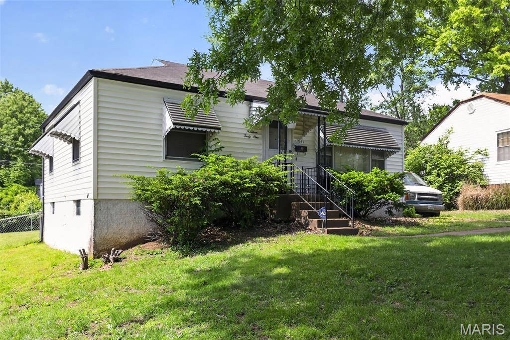 1941 Farrell DR, St Louis, MO 63133