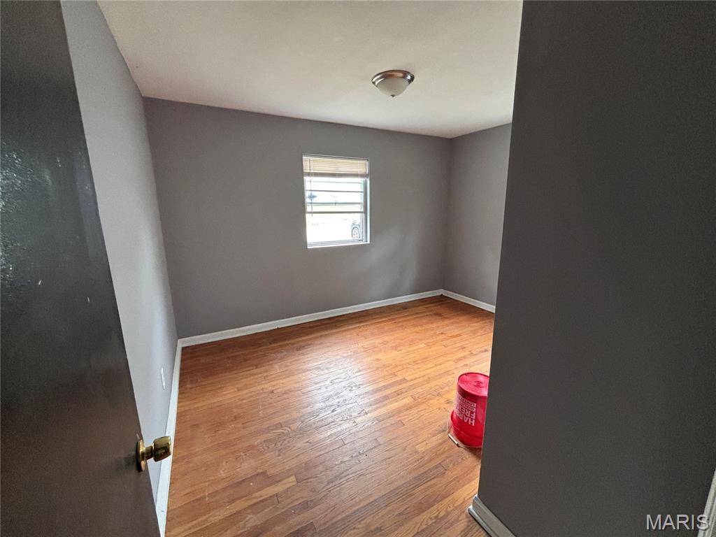 705 Beardsley CT, Ferguson, MO 63135