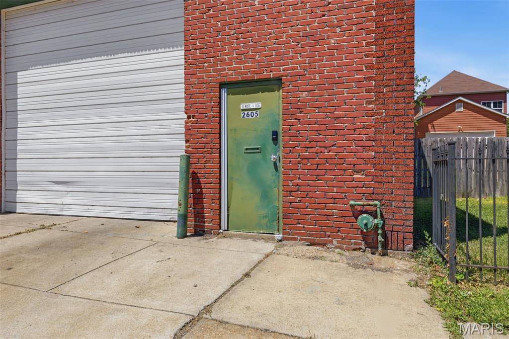 2605 N 20th ST, St Louis, MO 63106