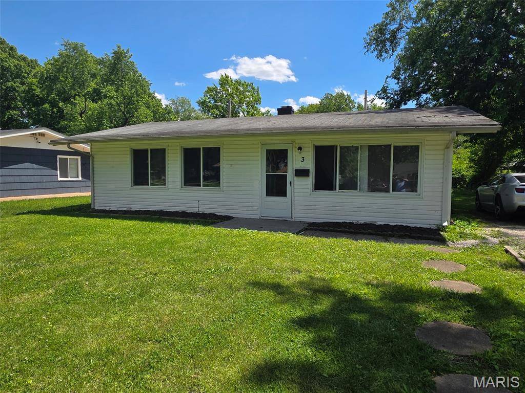 3 W Adams DR, Cahokia, IL 62206