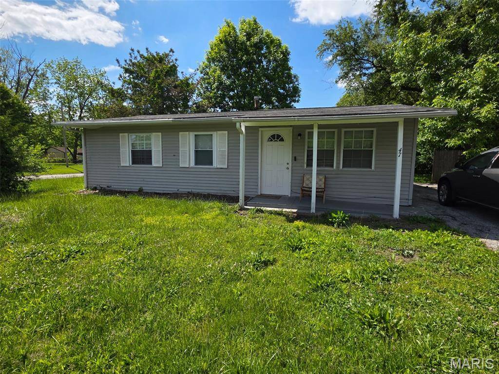 47 Delano DR, Cahokia, IL 62206
