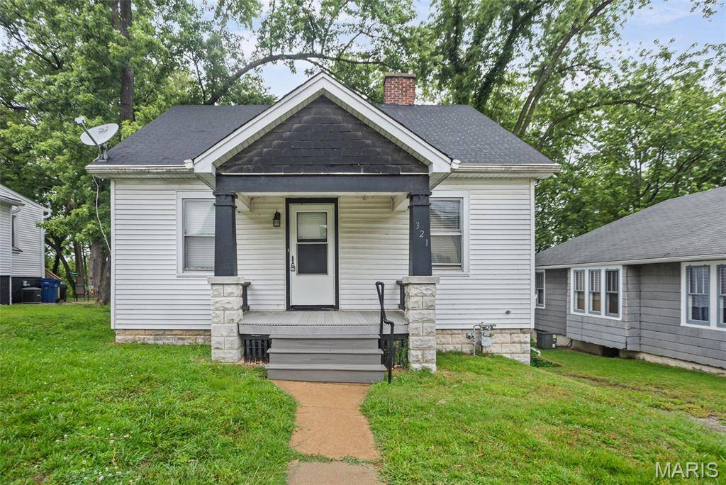 321 W Cleveland AVE, Belleville, IL 62220