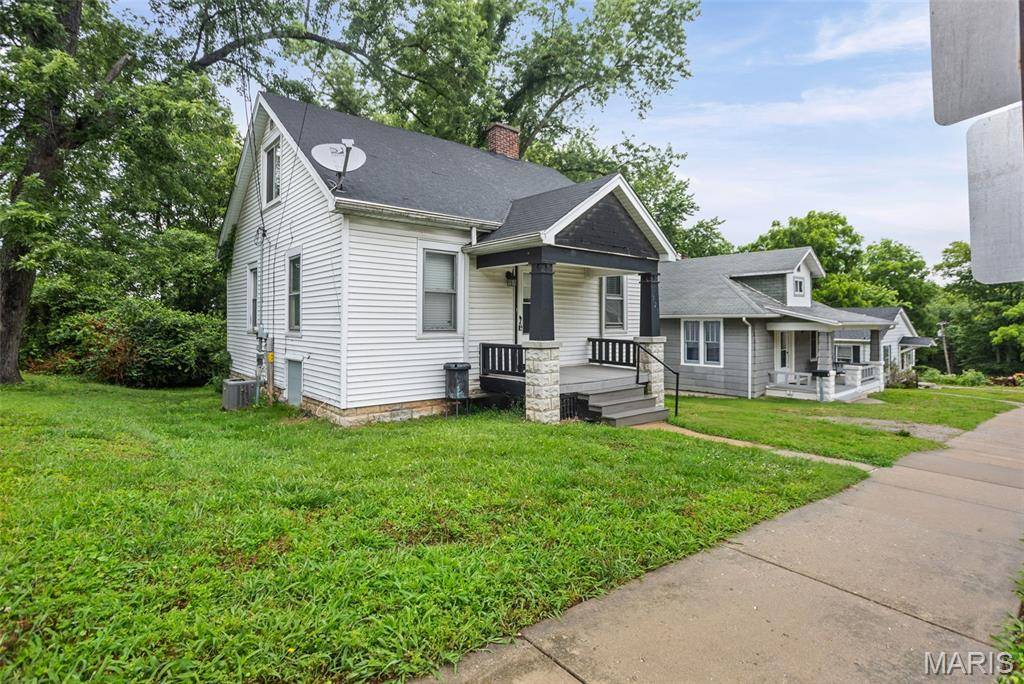 321 W Cleveland AVE, Belleville, IL 62220