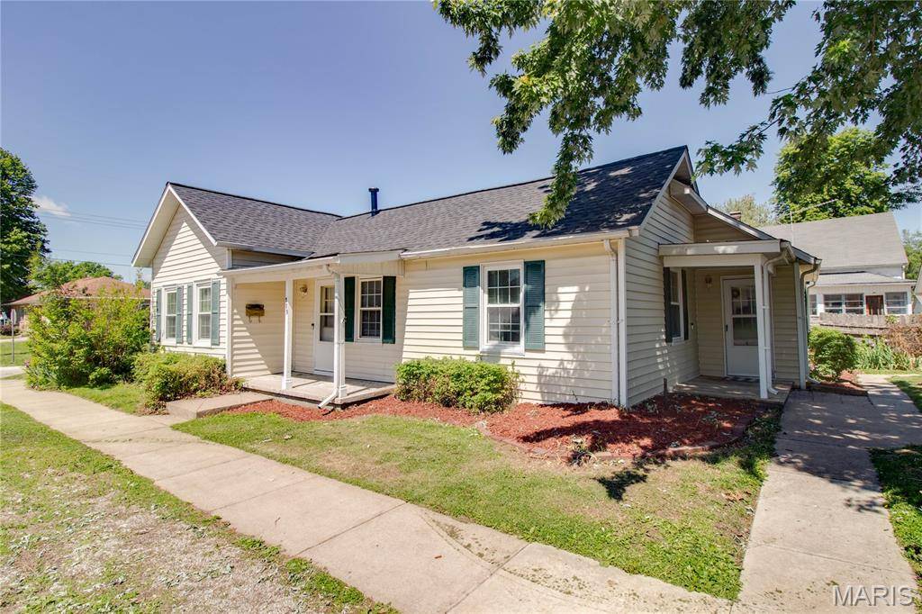 109 W Mulberry ST, Jerseyville, IL 62052