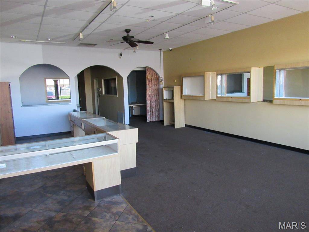 219 E Center DR, Alton, IL 62002