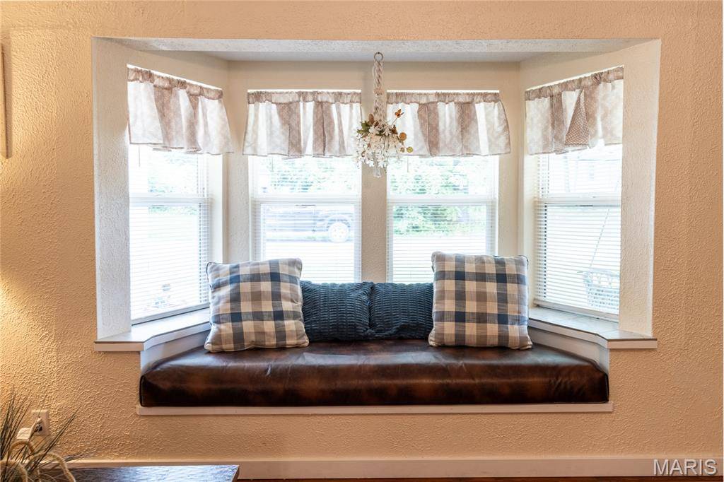 901 S Oak ST, Salem, MO 65560