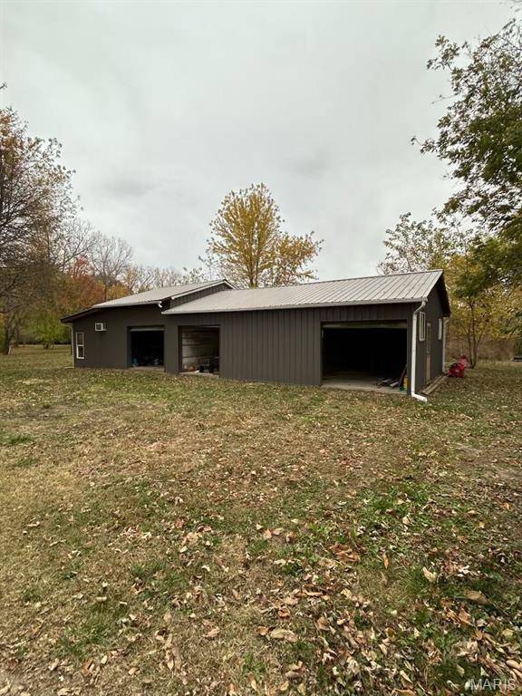 10198 S Old Route 66, Litchfield, IL 62056
