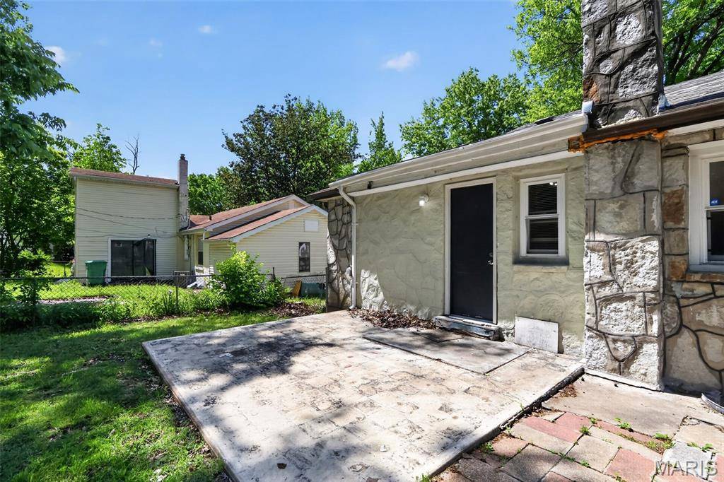 1924 Alert DR, St Louis, MO 63114