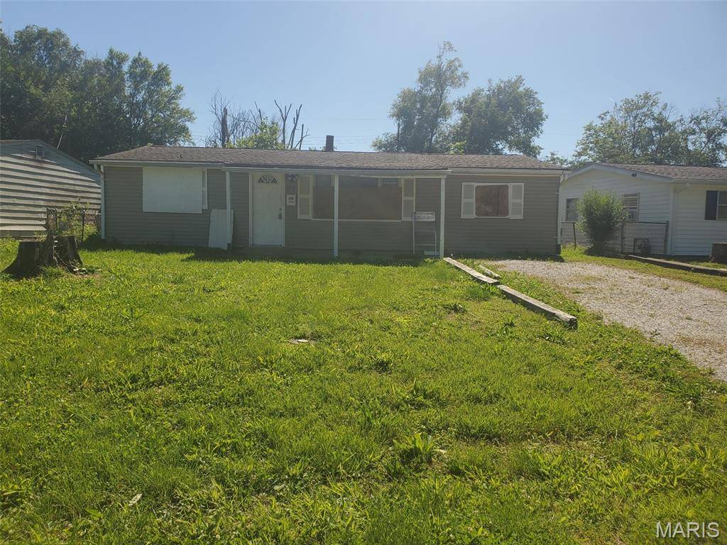 240 St John DR, Cahokia, IL 62206