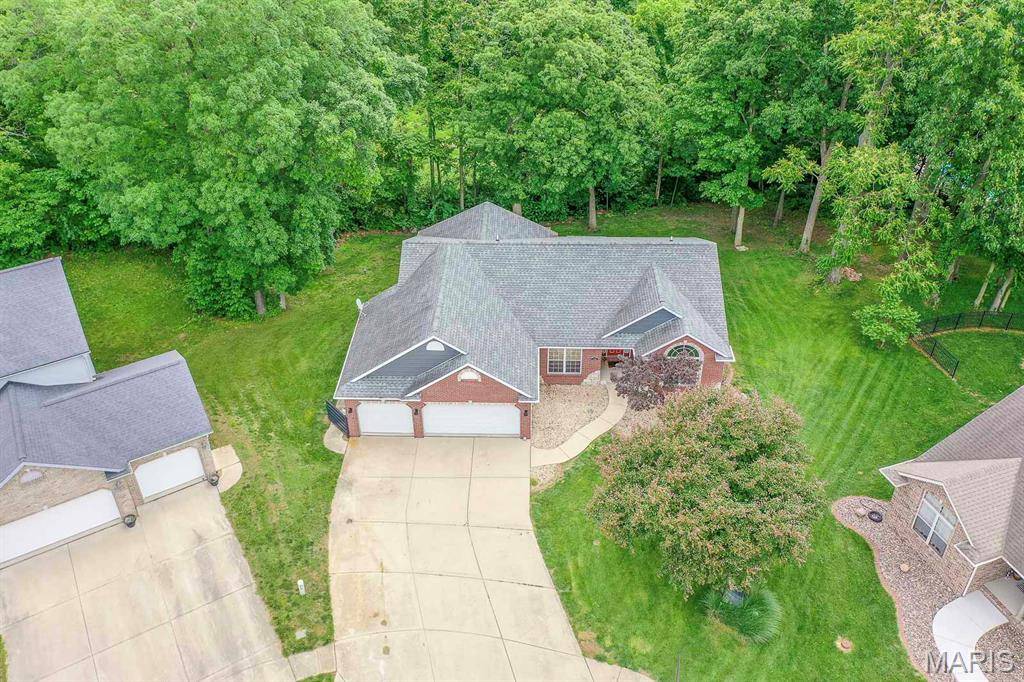 2452 Calico LN, Maryville, IL 62062