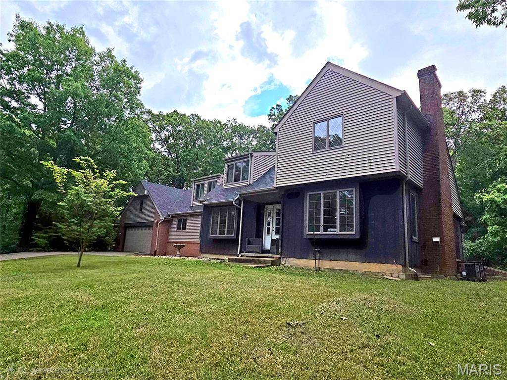 4290 Horse Creek RD, Red Bud, IL 62278