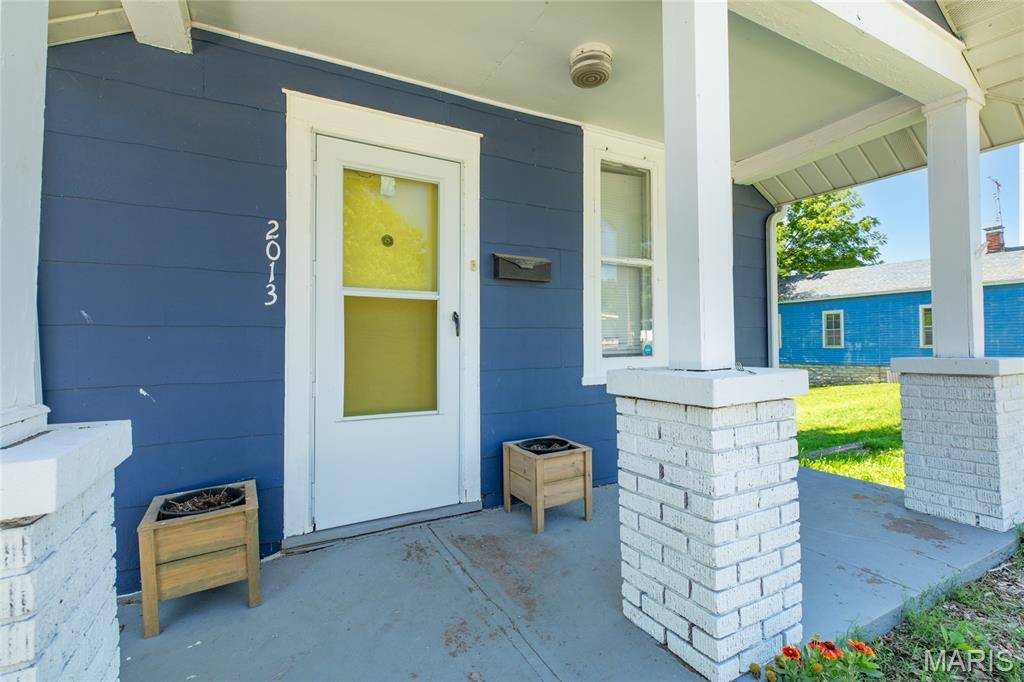 2013 State ST, Alton, IL 62002