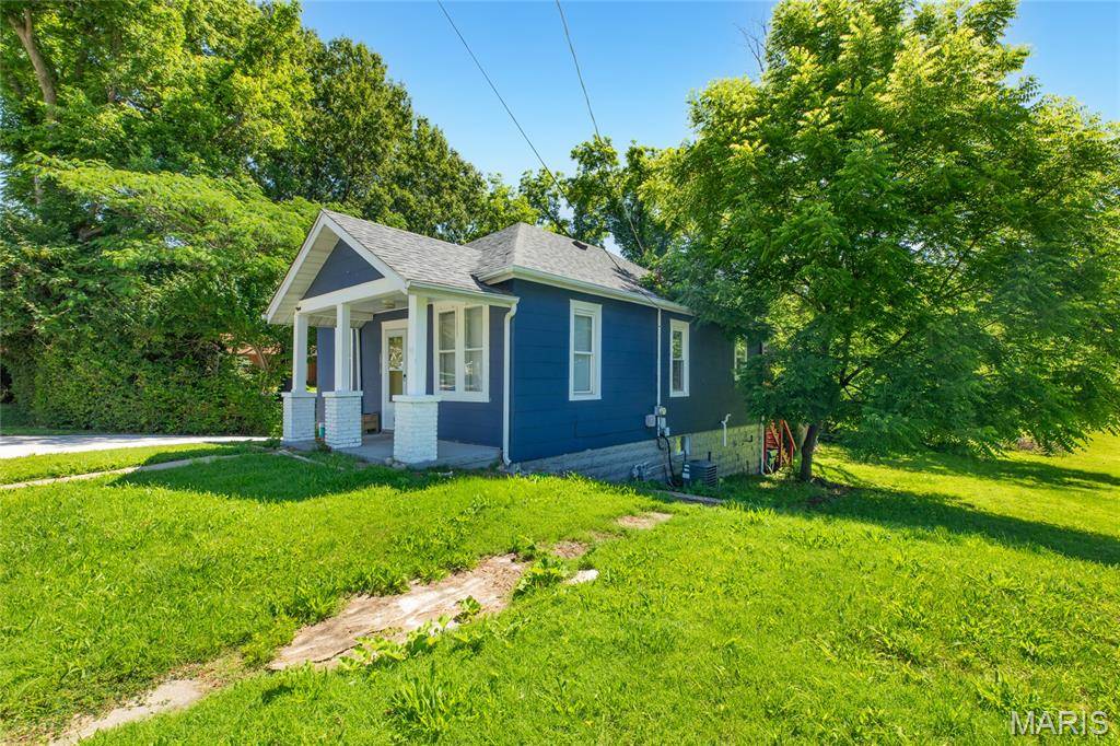 2013 State ST, Alton, IL 62002