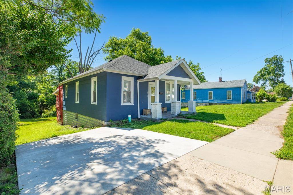 2013 State ST, Alton, IL 62002