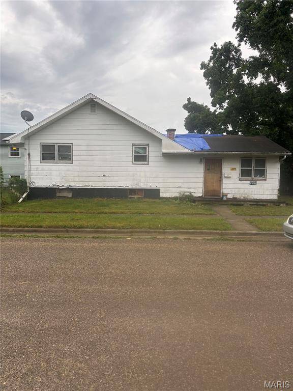 311 Davenport ST, Hartsburg, IL 62656