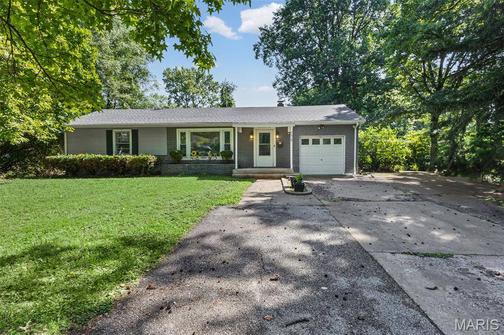 7019 W B ST, Belleville, IL 62223