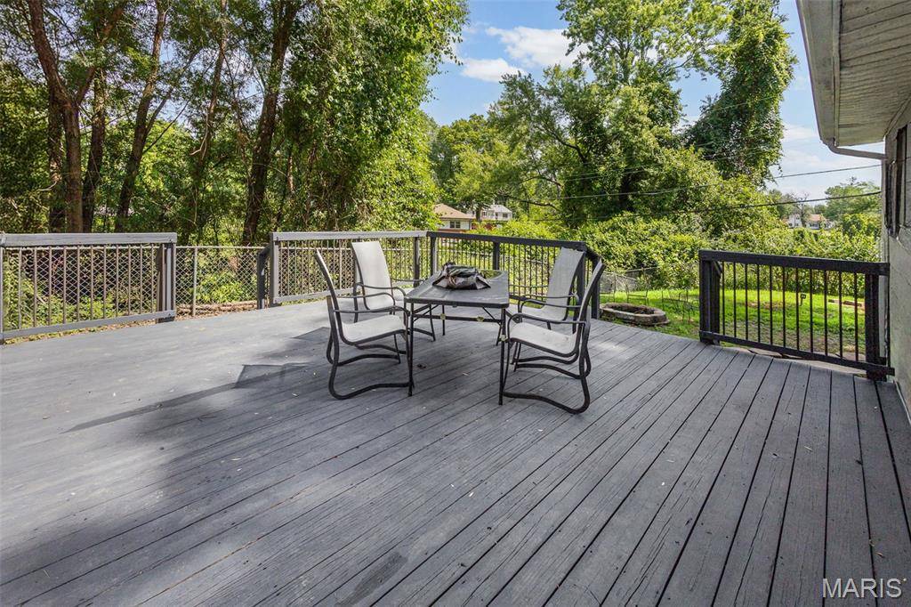 7019 W B ST, Belleville, IL 62223