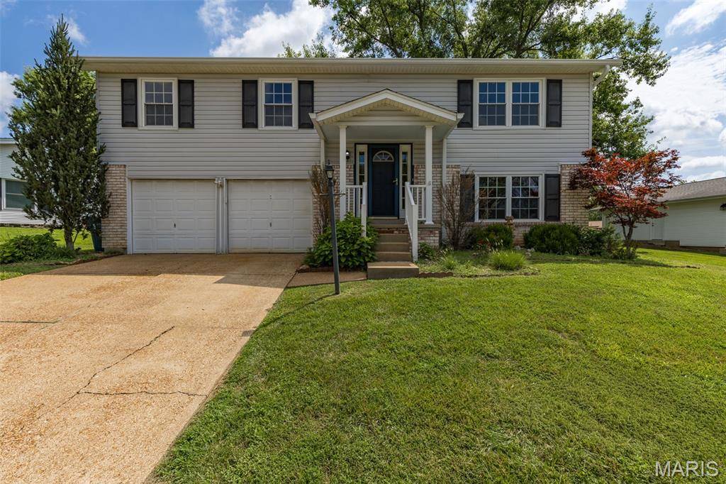 5572 Brookton WAY, St Louis, MO 63128