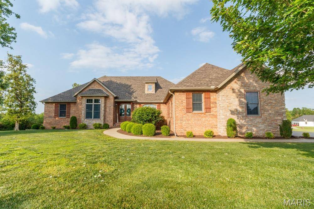 929 CASTLE ROCK AVE AVE, Lebanon, MO 65536