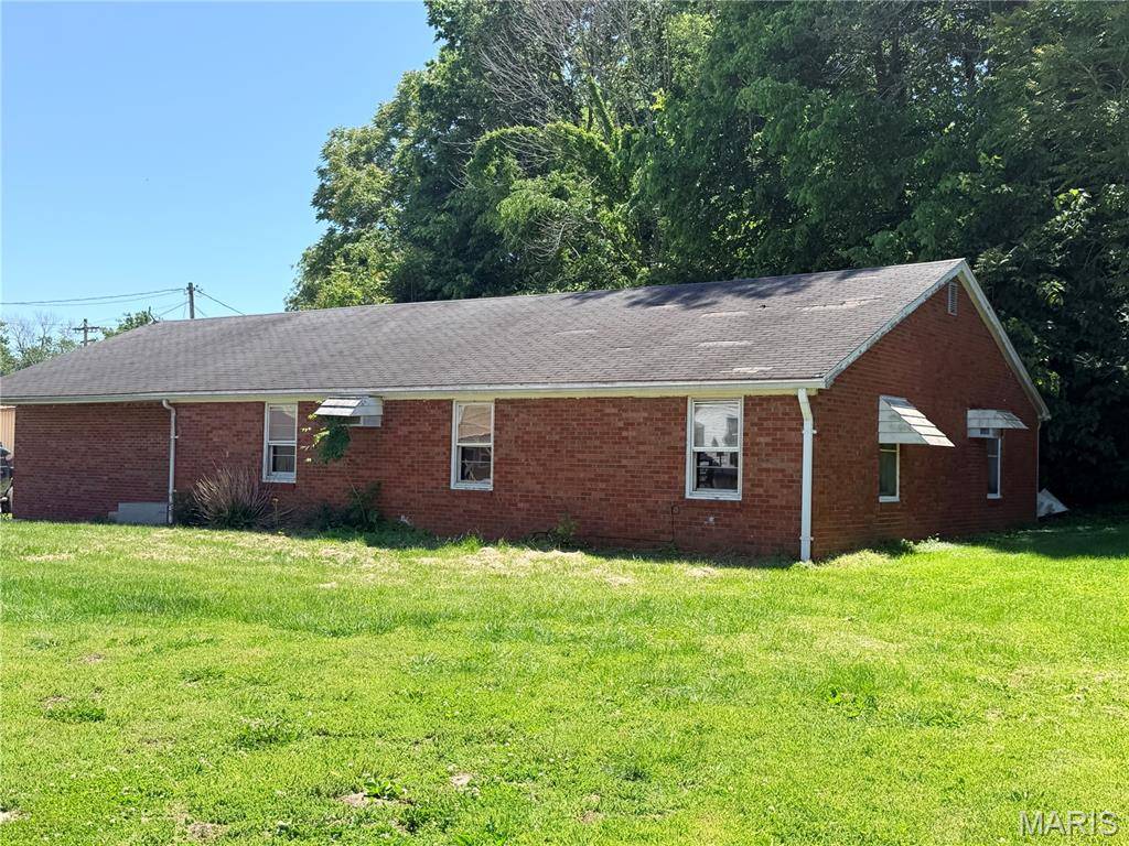 303 W Main Street, Hardin, IL 62047