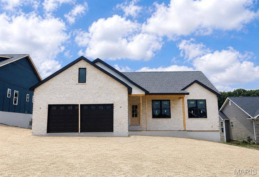 983 Half Moon LN, Caseyville, IL 62232