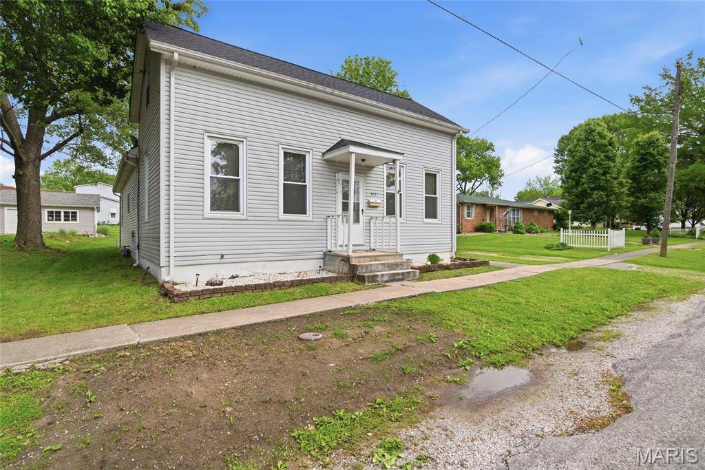 403 S Johnson ST, New Athens, IL 62264