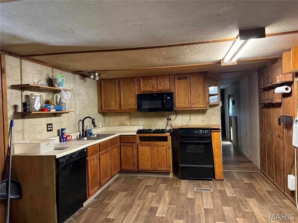 727 Eastwood ST, Piedmont, MO 63957